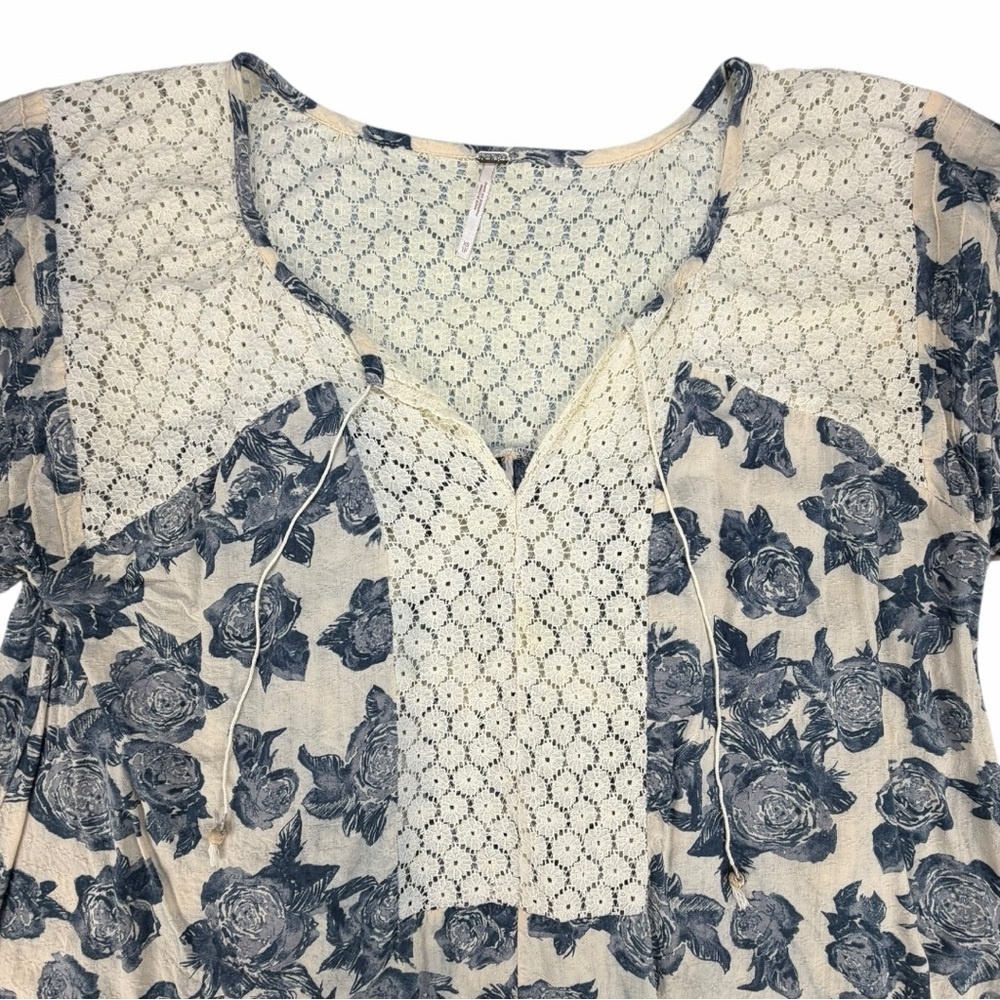 Free People Women’s Floral Lace Moon River Boho Blouse In Size XS - Picture 3 of 11